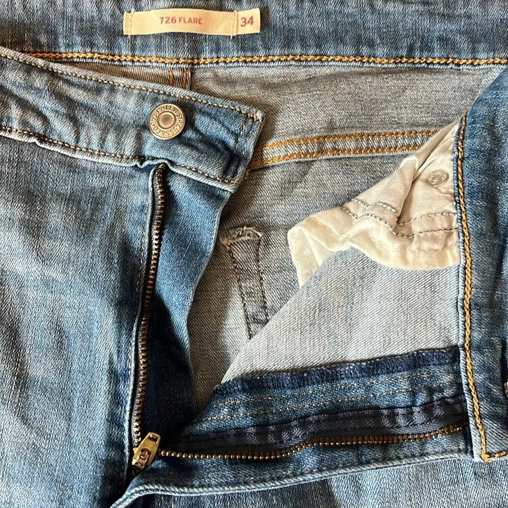 Levi’s 726 Flare Light Wash Distressed Jean Size 34 * Hemmed Inseam - Image 3