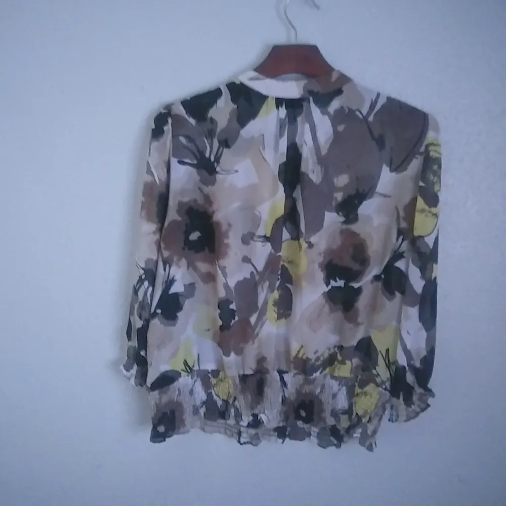 a.n.a. L Long Sleeved Floral Bubble Hem Top - Image 6