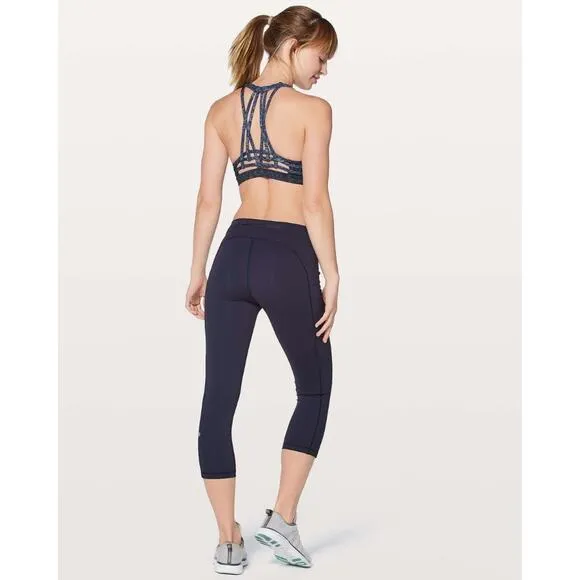 Lululemon Slide‎ With Me Linear Flux Battleship Sport Bra Size 4 - Image 3