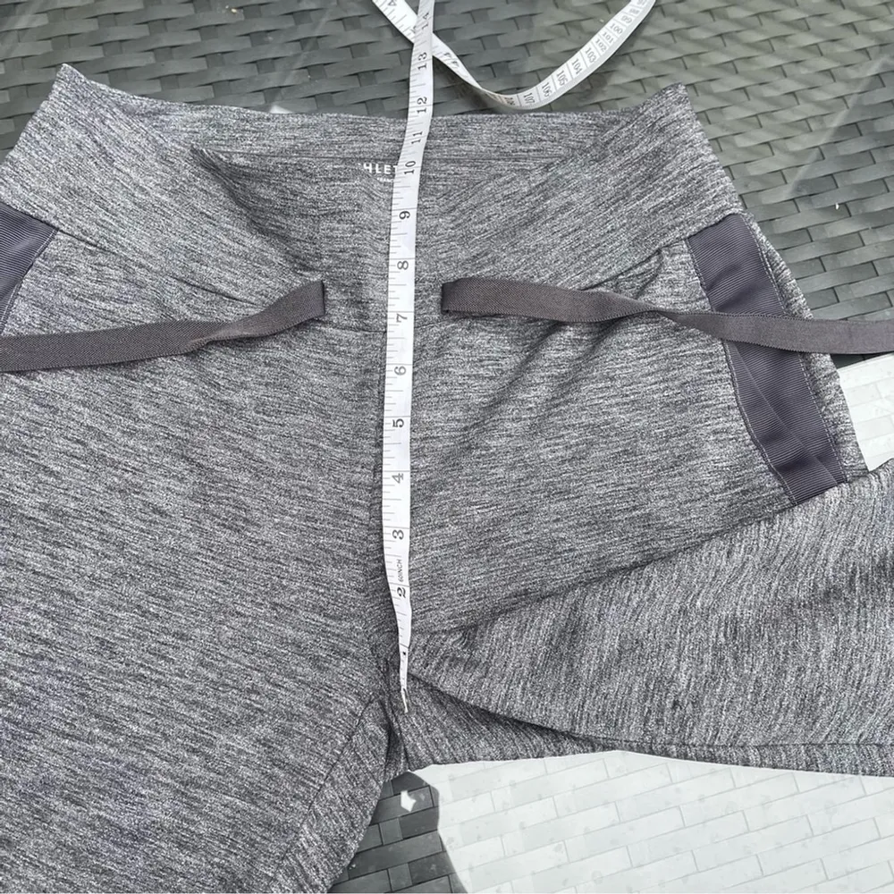 ATHLETA Metro Downtown Women’s Tapered Leg Cropped Sweatpants Grey Sz XS - Image 7