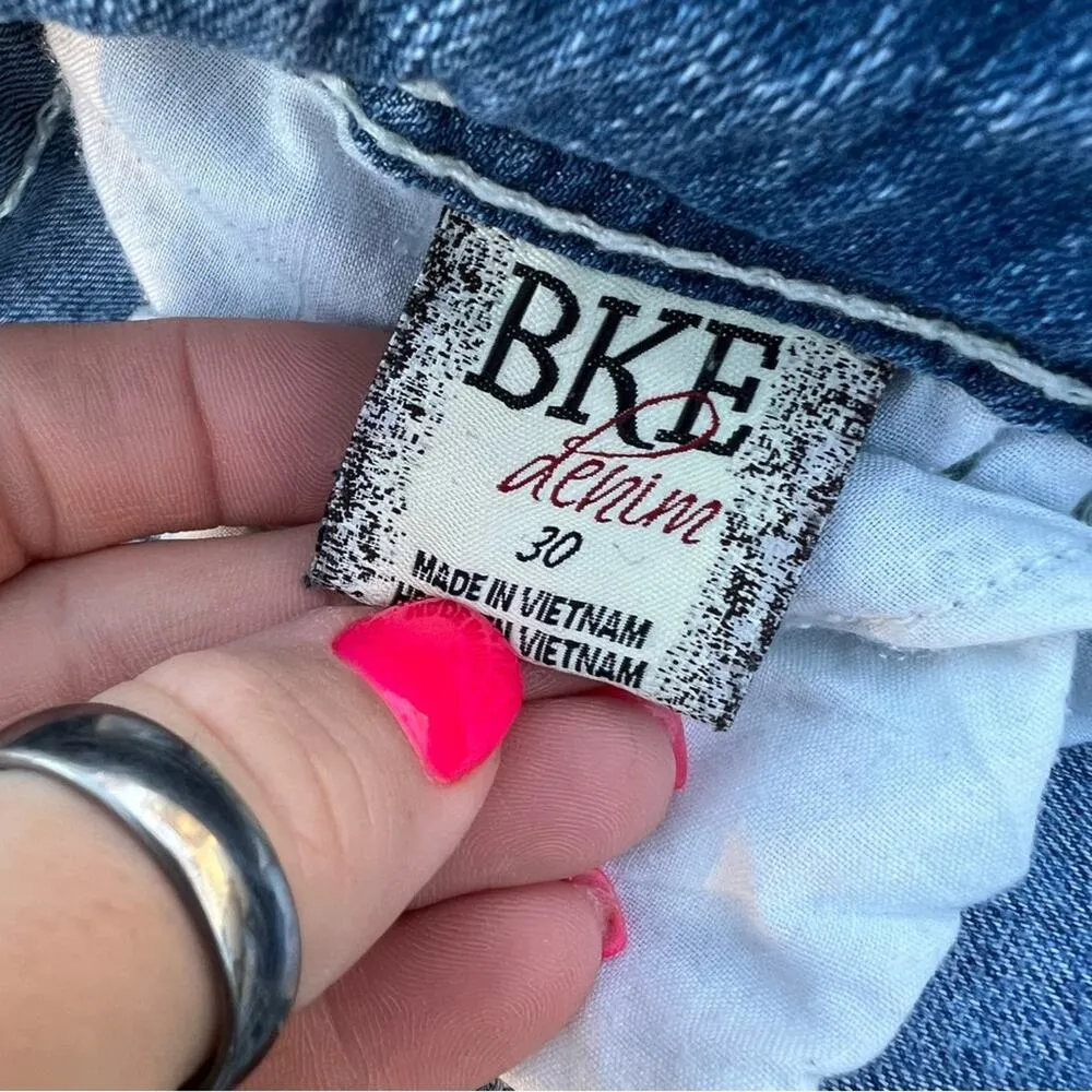 Buckle BKE Culture Bermuda Jean shorts Size 30 - Image 4