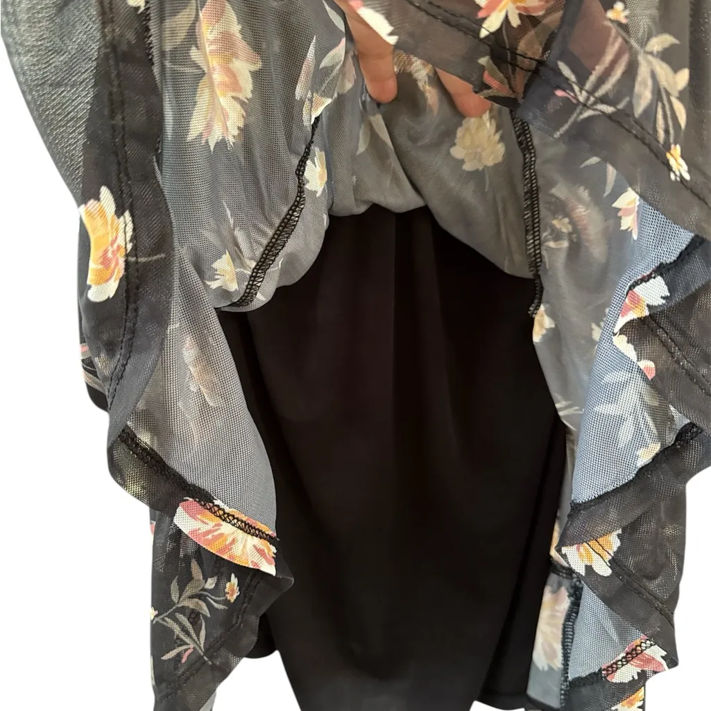 Floral Mini Dress by Tinsel. Size Small. Black - Image 3