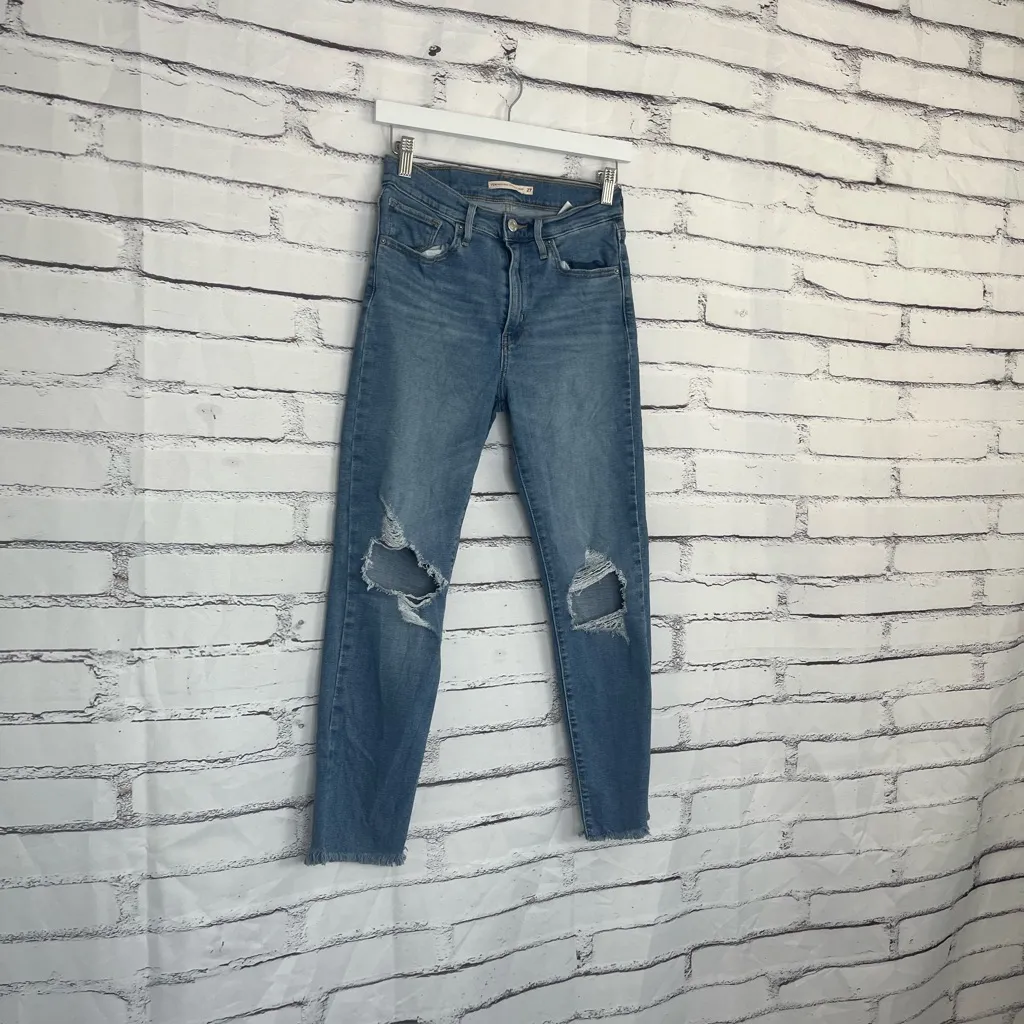 Levi’s 724 High Rise Straight Crop Distressed Jeans Women’s 27 Light Wash Denim - Image 2