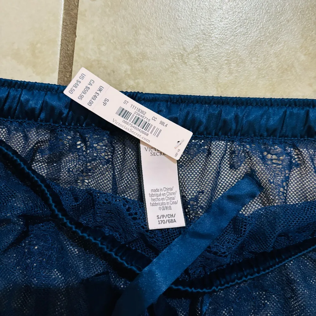 Victoriq secret babydoll top and bottom sleepwear set - Image 4