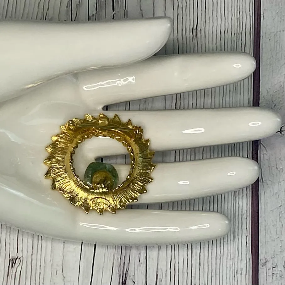 Dubarry Fifth Avenue Wreath Brooch – Gold Tone with Nephrite Jade, 1.5” - Image 3