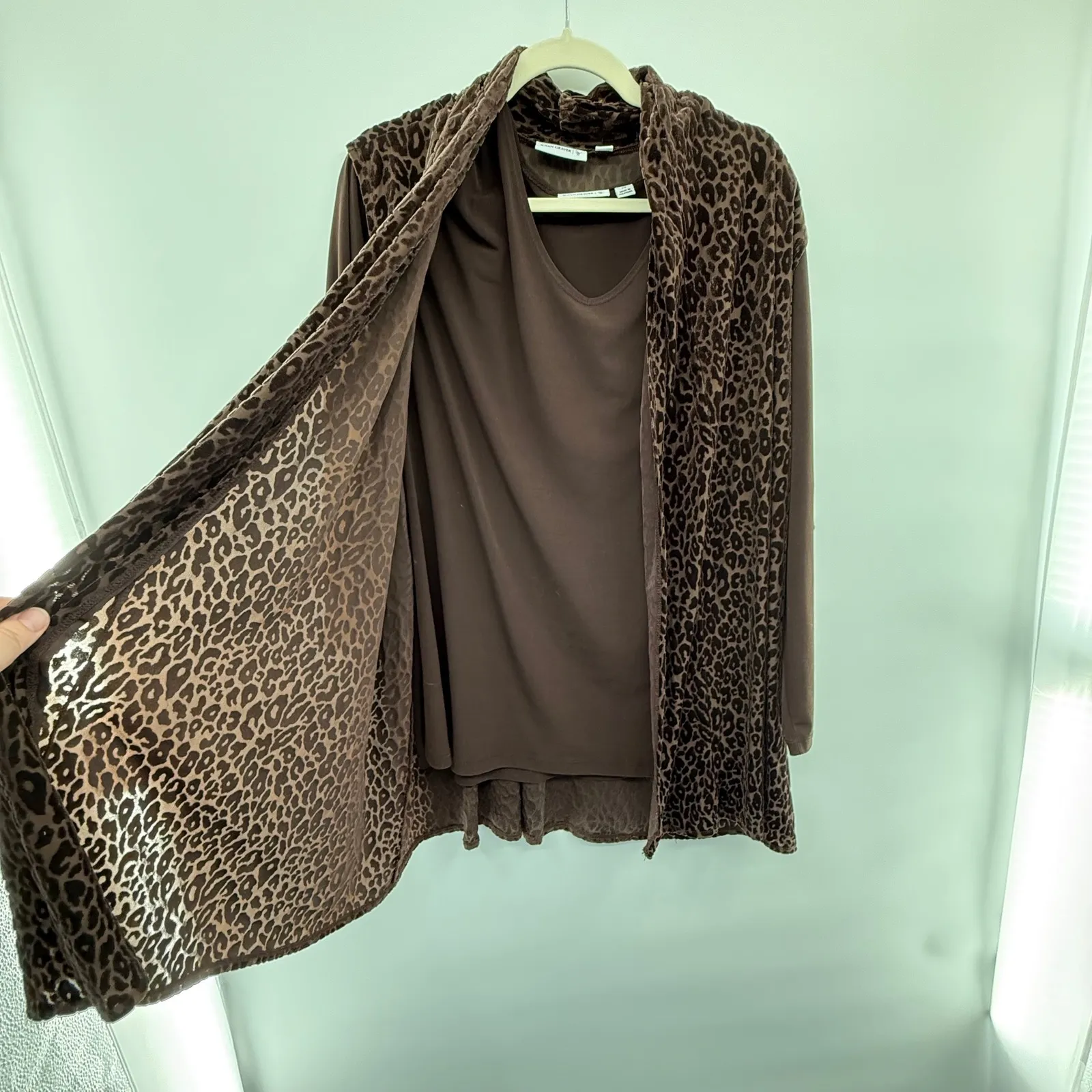 Susan Graver 2X Brown‎ Leopard Velvet Vest & Knit Top Set Fall Winter Outfit - Image 3