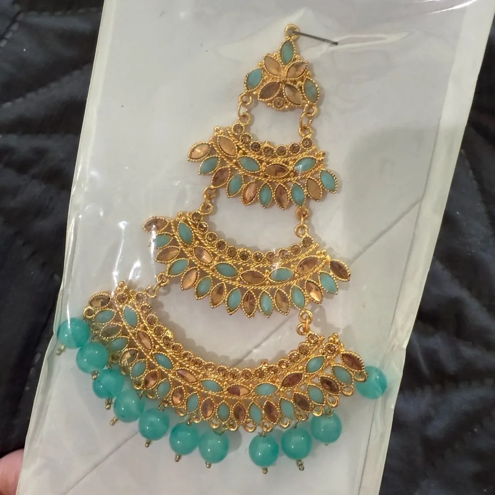 Indian Pakistani Gold and Turquoise Jhoomer (hair piece) jewelry - Image 2