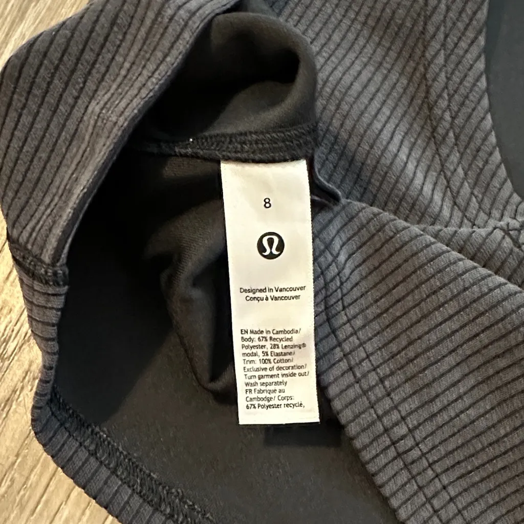 Lululemon Sz 8 Black Ribbed Softstreme Cropped‎ Women’s Casual Workout Tank Top - Image 6