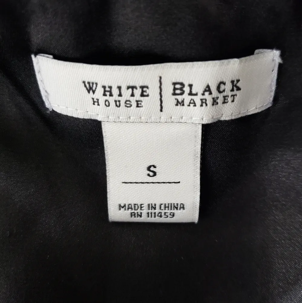 White House Black Market Ruffled Sleeveless Blouse - Image 6