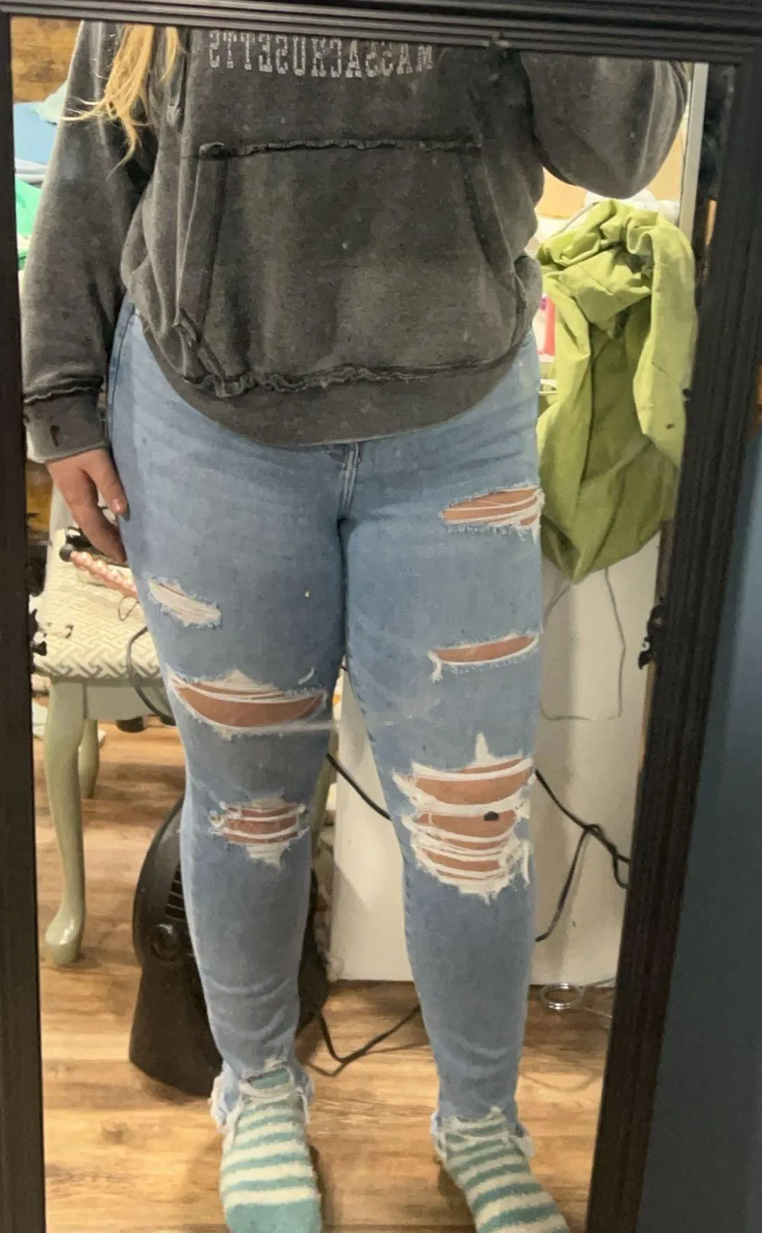 Outfitters Jeans - Image 3