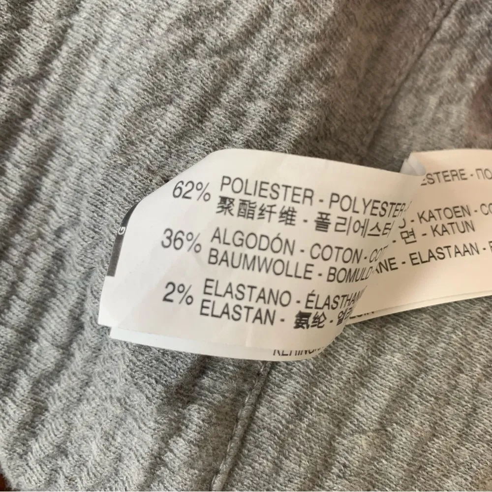 NWT  Long Sleeve Grey Pullover Sweater Size Medium - Image 8