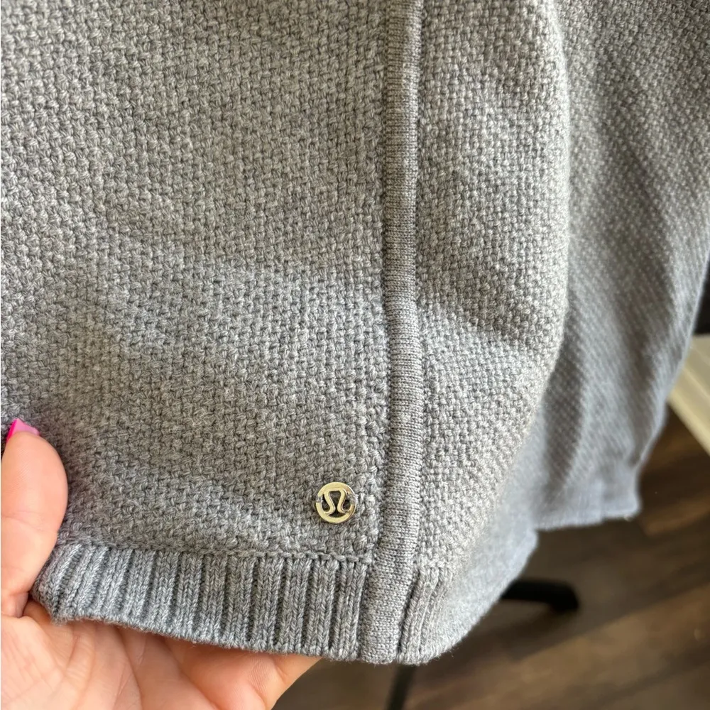Lululemon On The Go 100% Merino Wool gray‎ Poncho athleisure workout yoga - Image 8