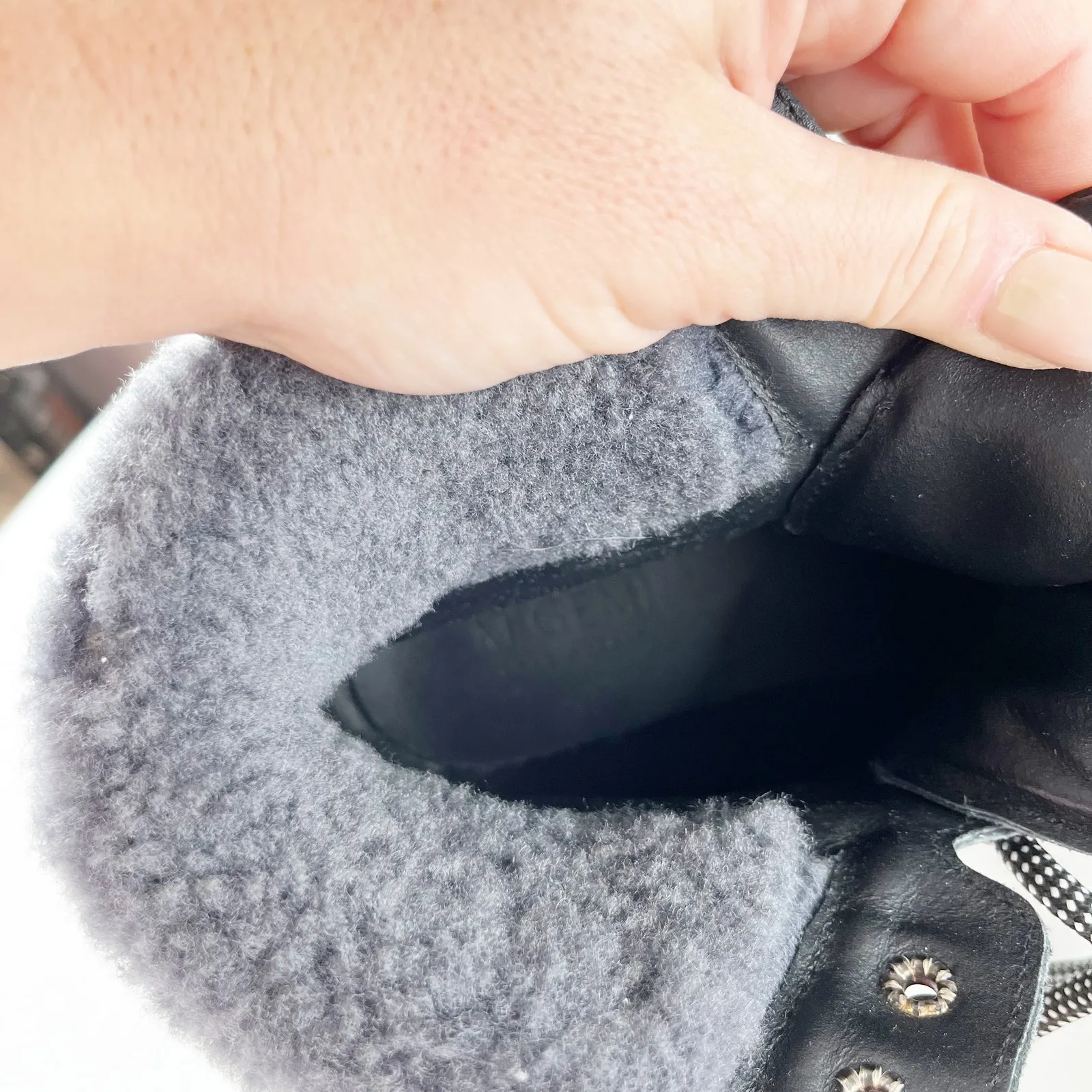 M Gemi Alpi Lace Up Ankle Combat Boots Shearling Faux Fur Trim Black 7.5 - Image 2