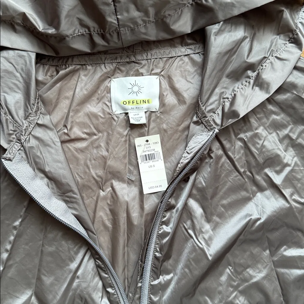 Aerie OFFLINE Shine Gray Windbreaker Hooded Pullover Small NWT - Image 4