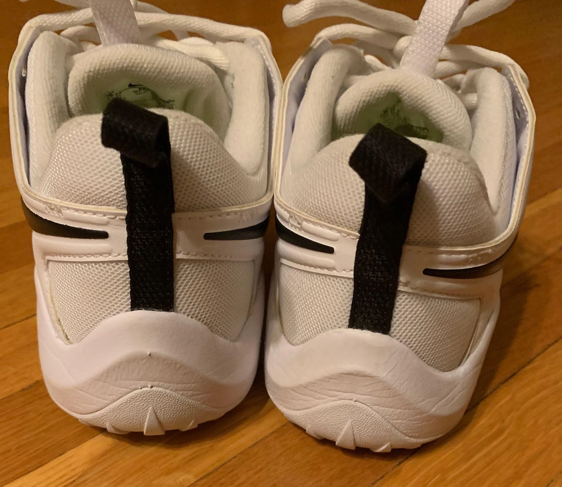 Nike Volleyball Shoes - Image 3