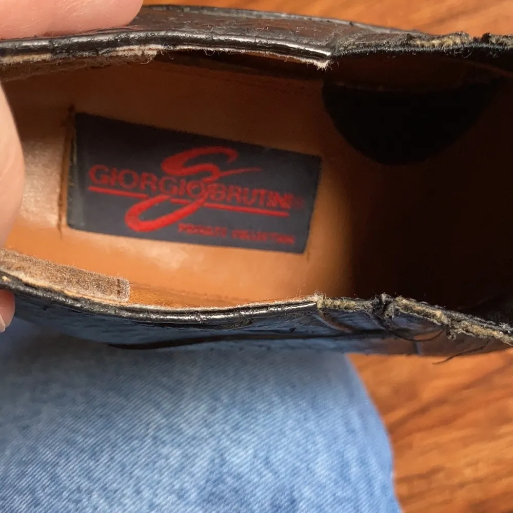 Giorgio Brutini black snake skin heeled ankle boots size 8 - Image 4