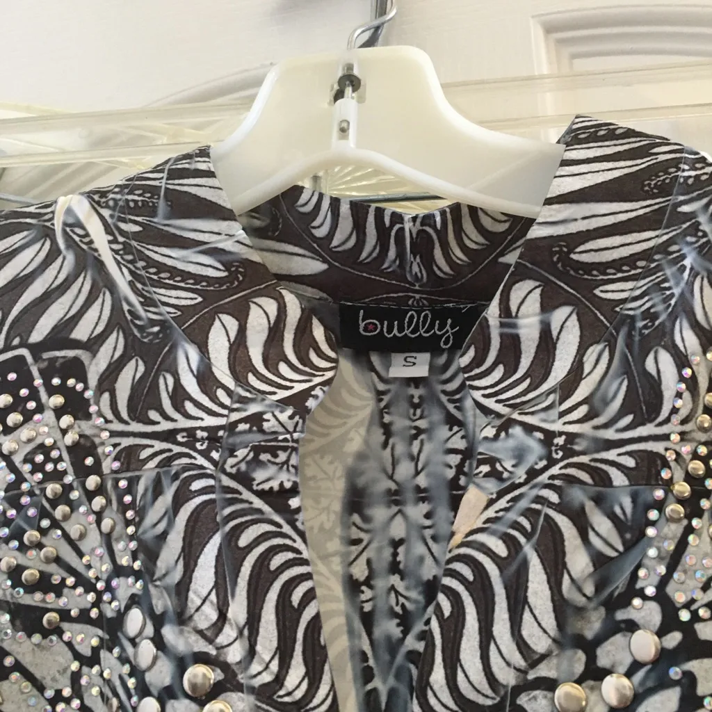 FINAL MARKDOWN Ladies bully top small - Image 4