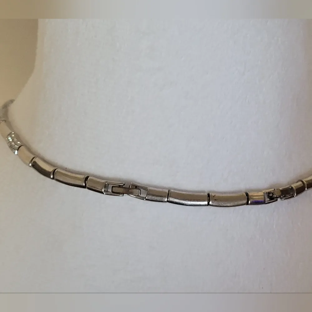 Vintage Silver Tone Rhinestone Metal Necklace Choker - Image 4