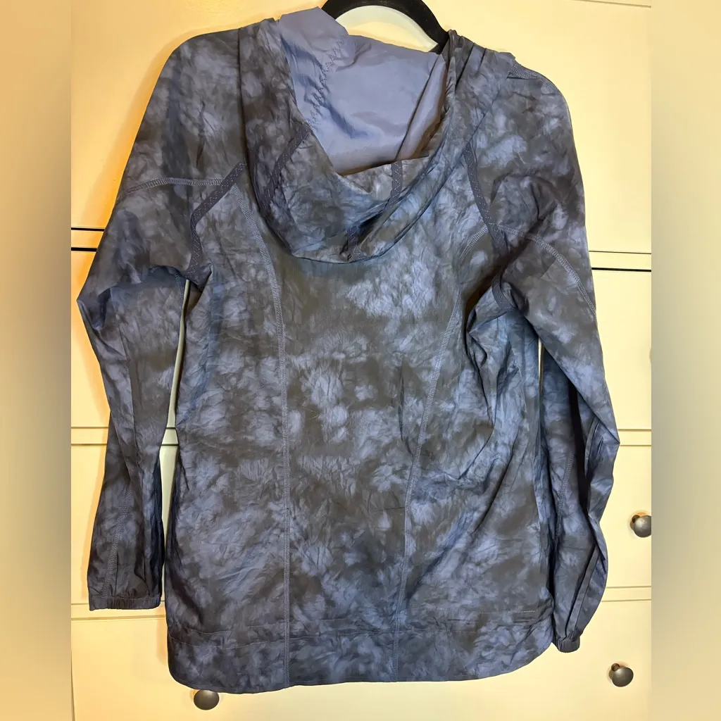 Athleta Women’s Small Blue Tie Dye Catalina Hooded Full Zip UPF Jacket - Image 2