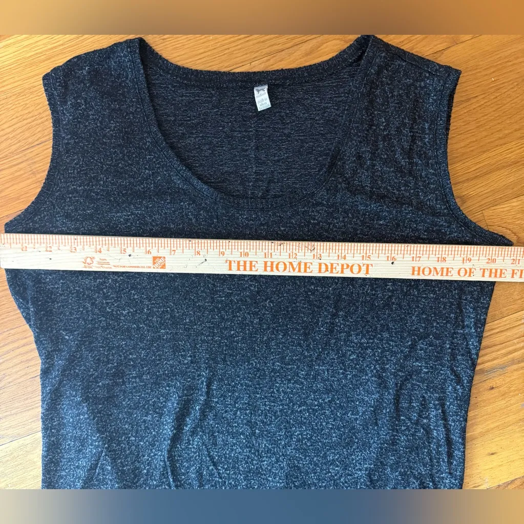 The Black Dog Muscle T Shirt Women’s Medium Heathered Charcoal - Image 10