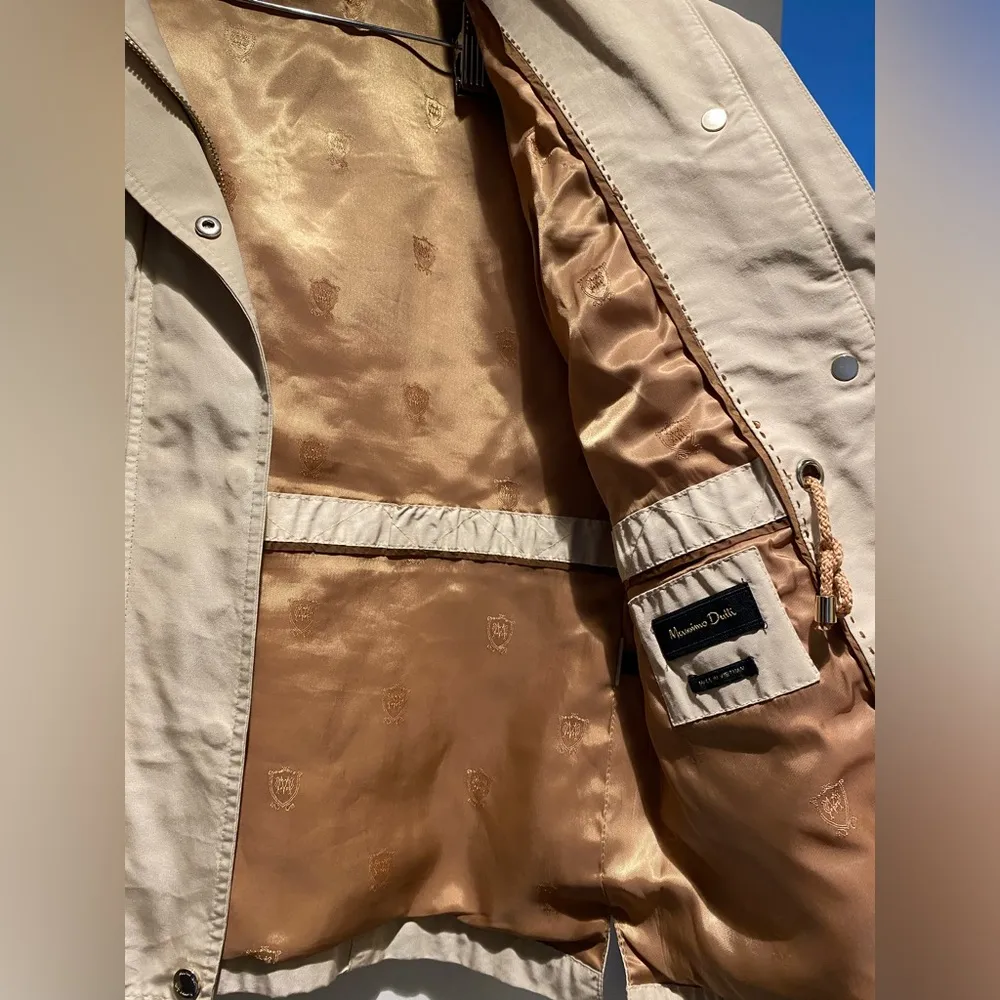 Massimo Dutti Short Beige Trench Coat Large Size 10 perfect for Fall! - Image 4