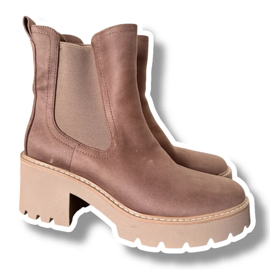 DOLCE VITA - Tobias Taupe Chelsea Boots – Size 9.5 – New In Box - Image 4