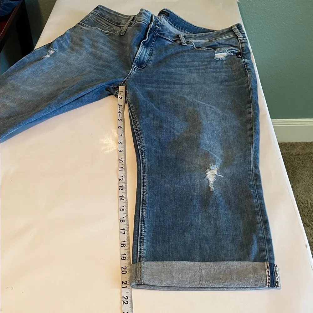 Silver Jeans Elyse Capri Mid Rise Curvy NWT Size 22 - Image 7