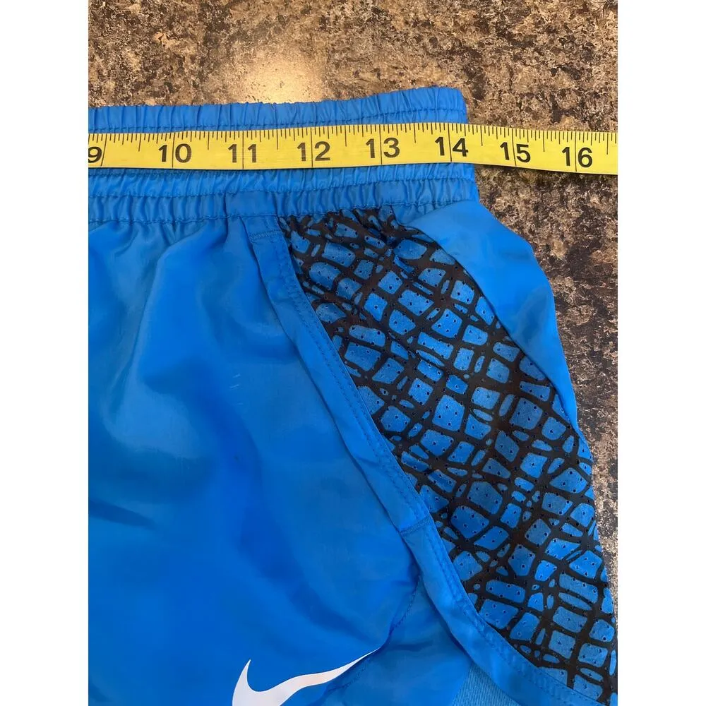 Nike Quilted Training Shorts Blue Small - Image 5