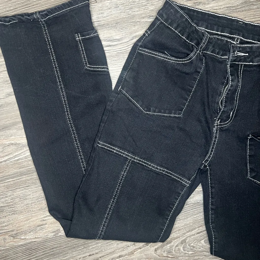 beautiful black jeans with spectacular design size L - Image 3