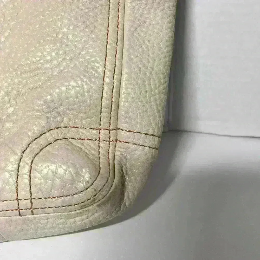 COACH Chelsea Tote Overshoulder Handbag Genuine Pebble Leather Cream Tan Heart - Image 12