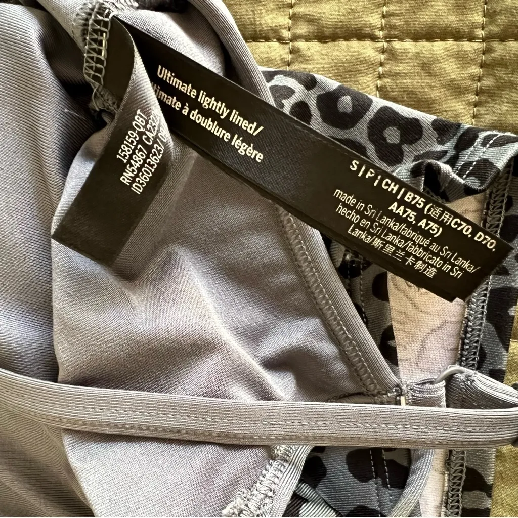 VS Pink Active Ultimate Lightly Lined Sports Bra - Image 4