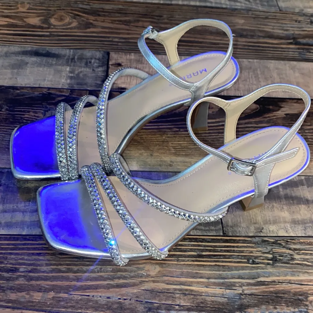 Maripe Nadia Silver Heels size 9.5 with box - Image 3