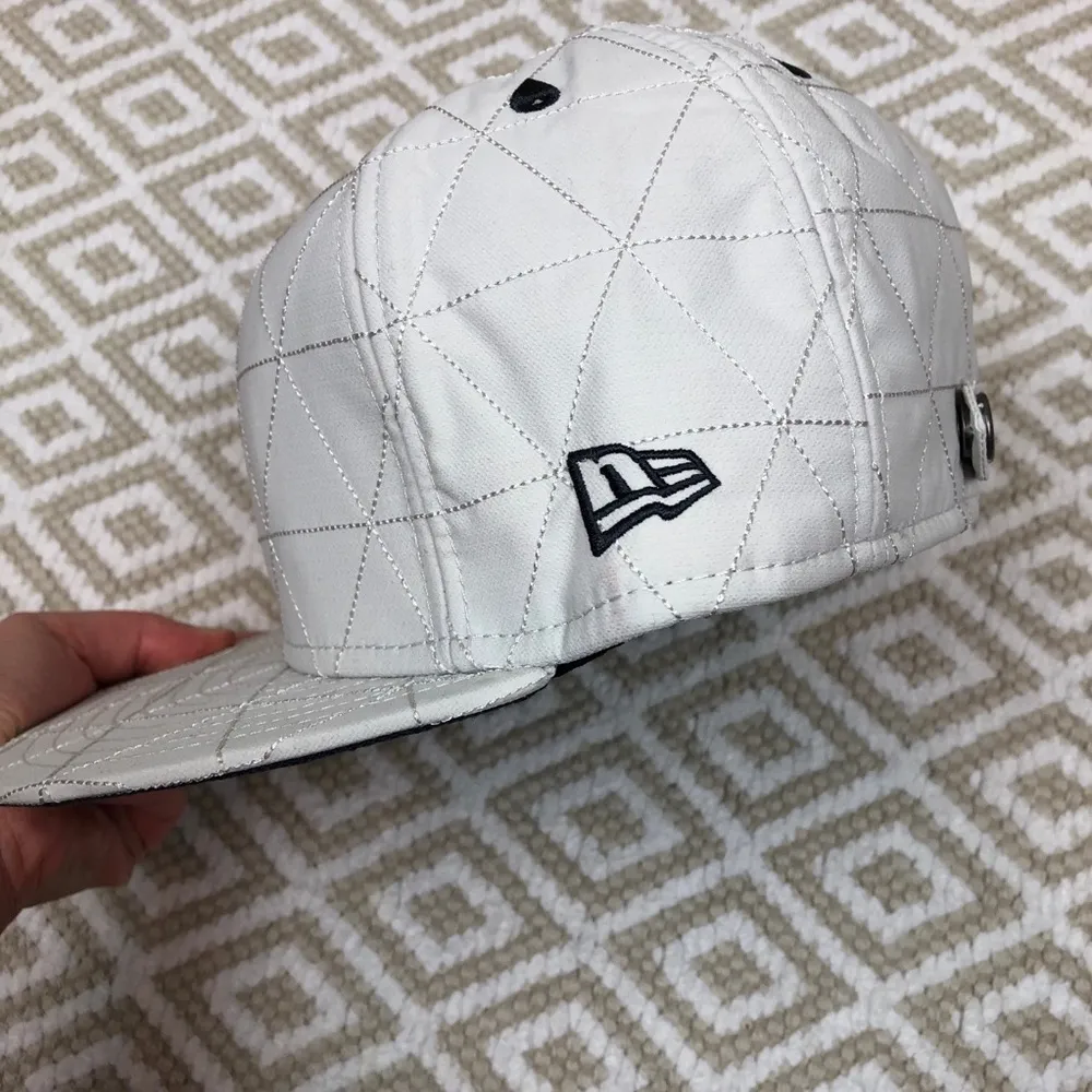 Helly Hansen x New Era Rare Love Campaign New NWT 7 - Image 3