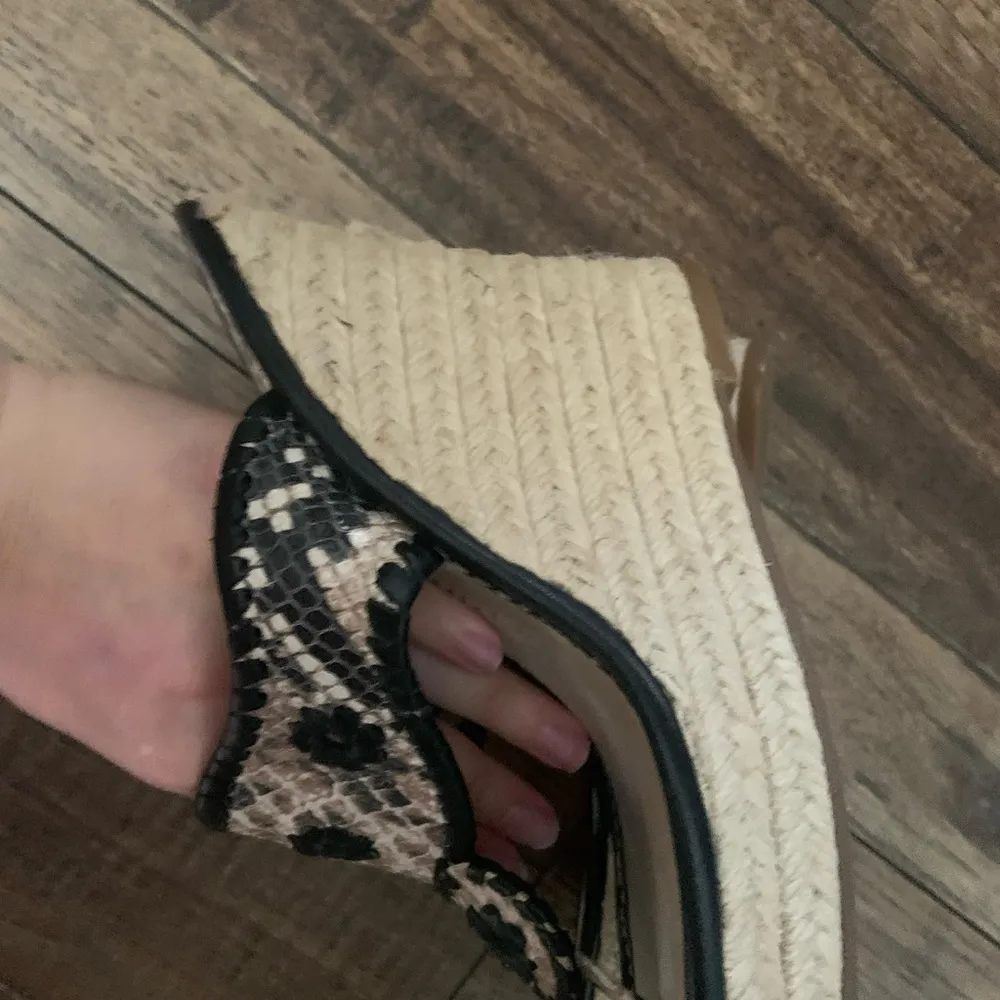 Marbella Jack Roger’s snakeskin summer boho leather suede wedges $145 designer - Image 4