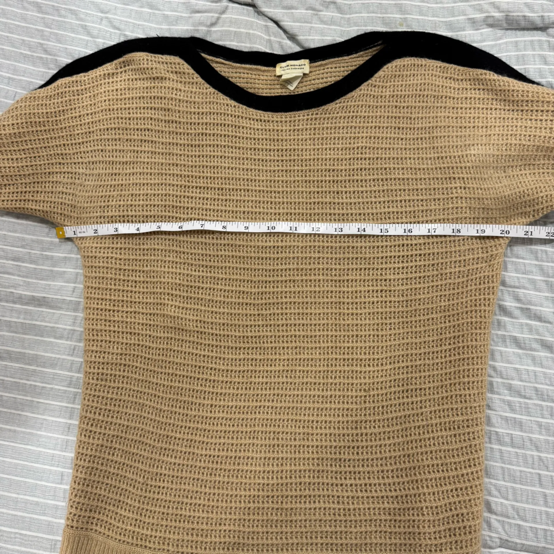 Club Monaco Italian cashmere 100% cashmere sweater size S - Image 3