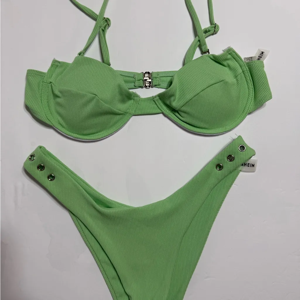 SHEIN Green Ribbed Bikini Swimsuit Sz M - Image 7