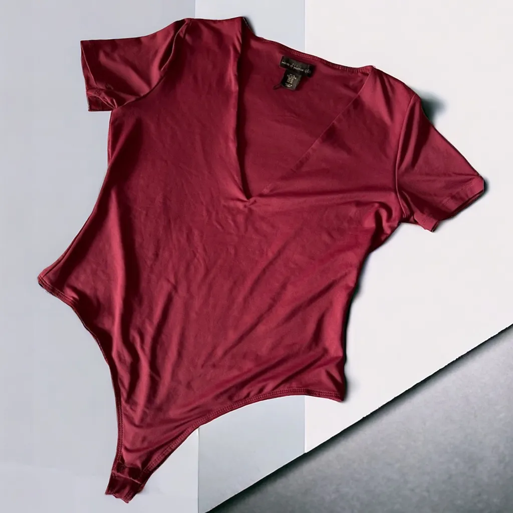 House of Harlow 1960 | All Day Contour Ribbed V - Image 2