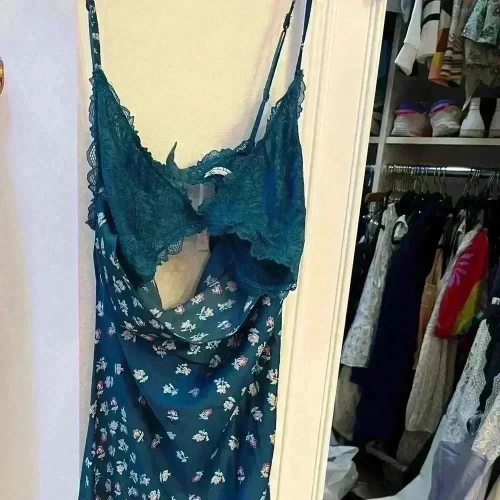 Gossamer Glow Floral Print Cutout Lace Trim Nightgown - Image 4