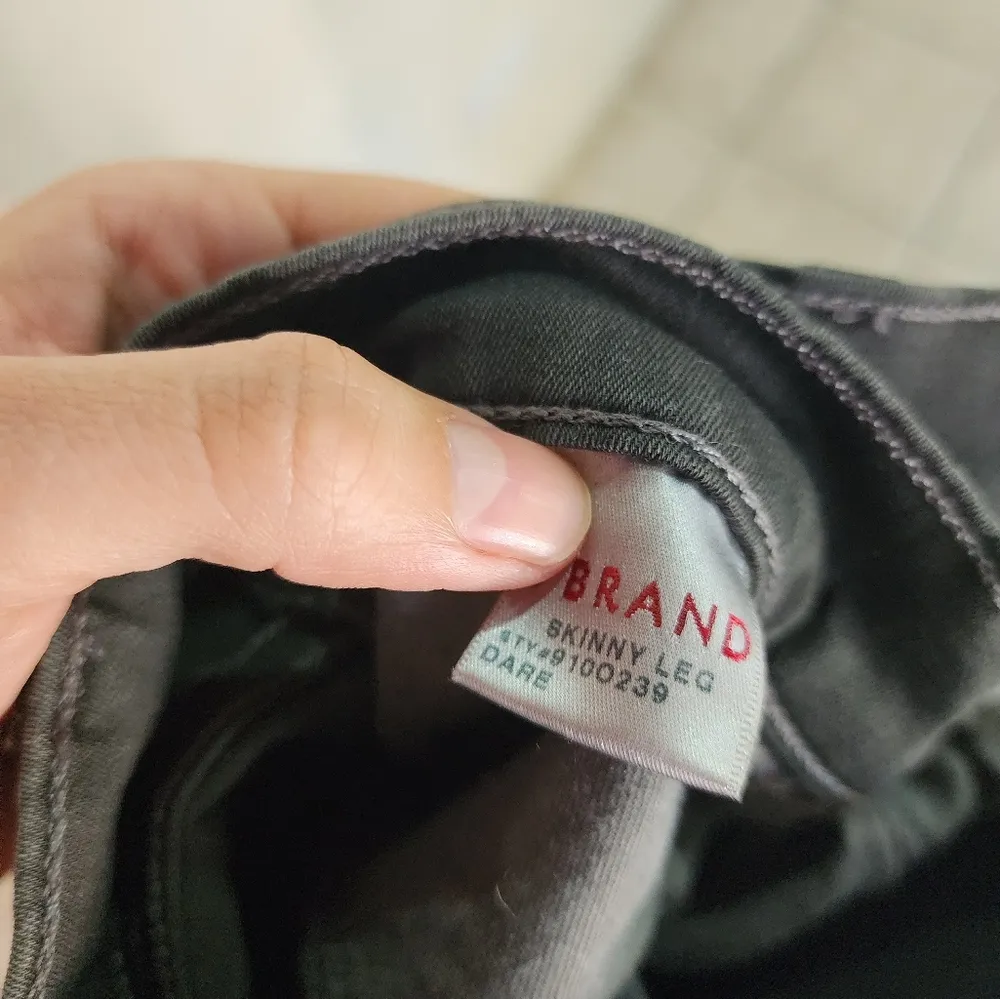 J Brand skinny dare jeans size 27 - Image 5