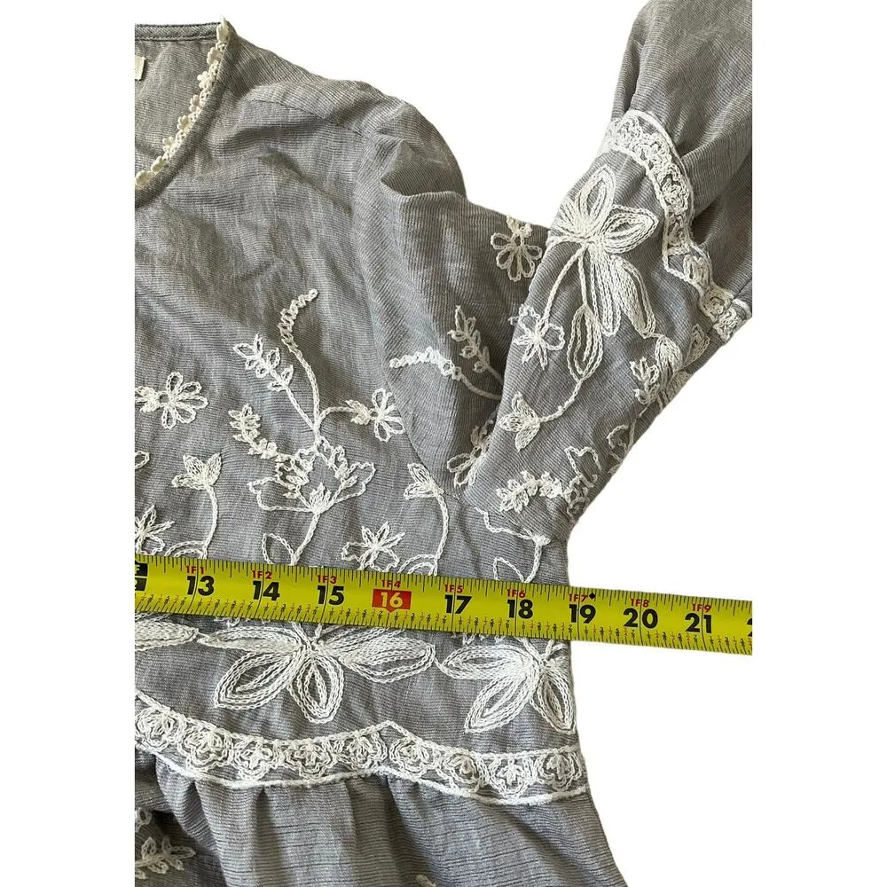 Moon River Gray Balloon Sleeve Embroidered Top Women's Size Medium | 39-19 - Image 4