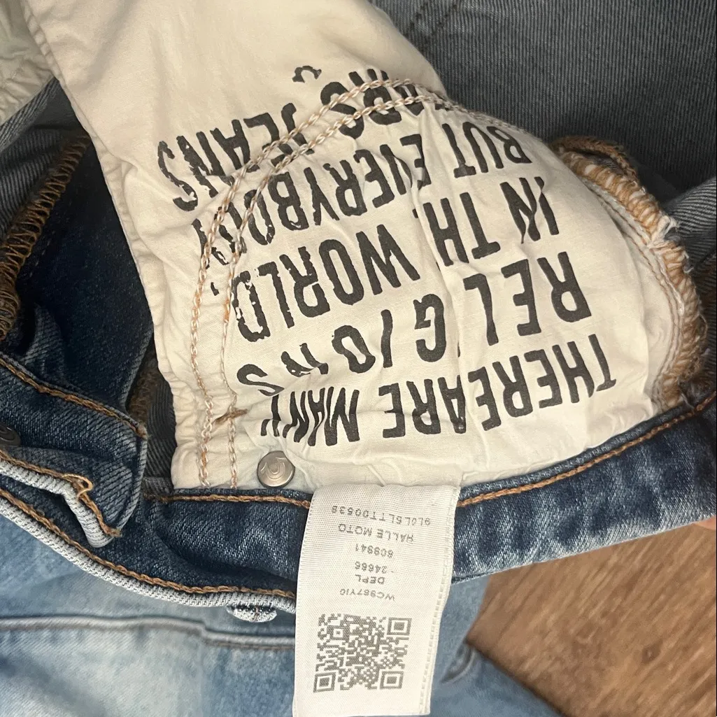 True Religion Halle Moto jeans mid rise super cropped skinny size 29 x 26 - Image 11