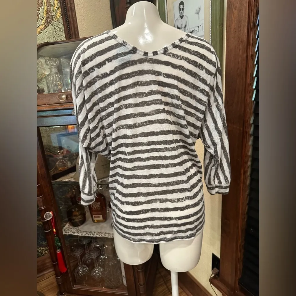 EUC C&C California Stripe V Neck Dolman long sleeve T-shirt  light weight - Image 4