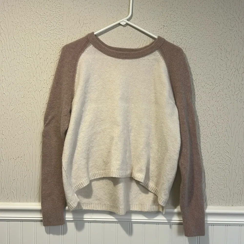 Madewell Allister White & Mauve baseball pullover cozy sweater size small - Image 4