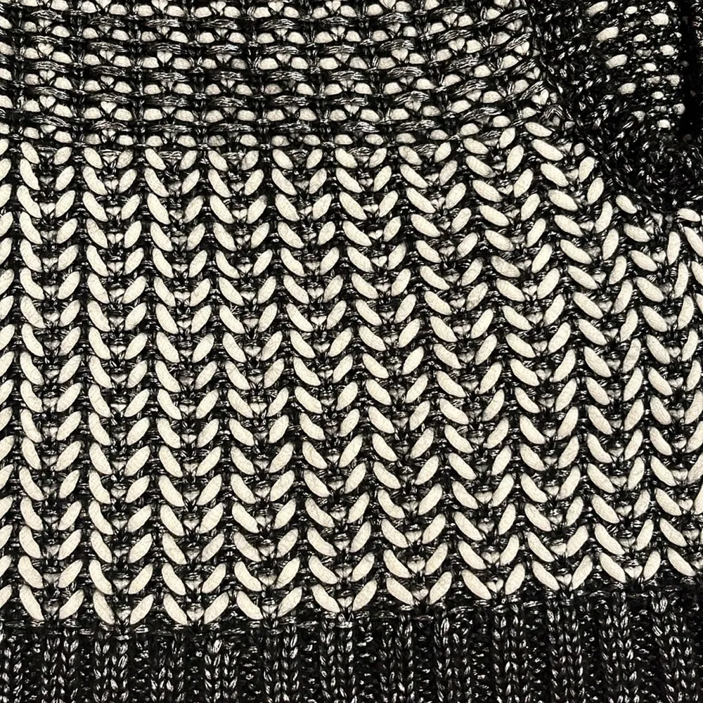 NWT DKNY Jeans sweater cape poncho chunky knit with subtle metallic L - Image 9