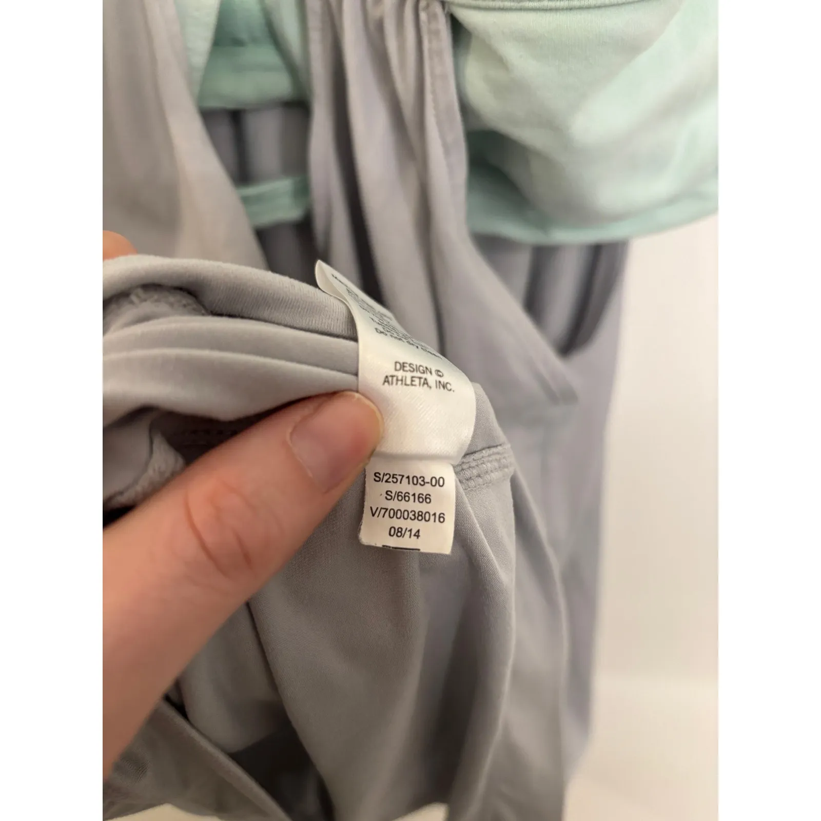 Athleta Tank Top Womens XL Hidden Agenda Silver Seafoam Green Cross Back Bra - Image 6