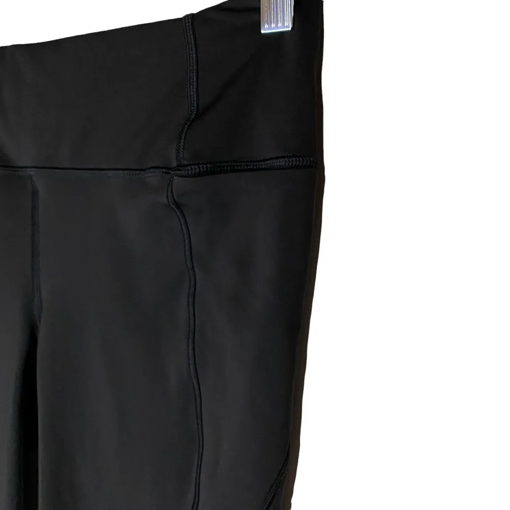 Athleta Velocity Stash Pocket Crop Leggings Black Small - Image 4