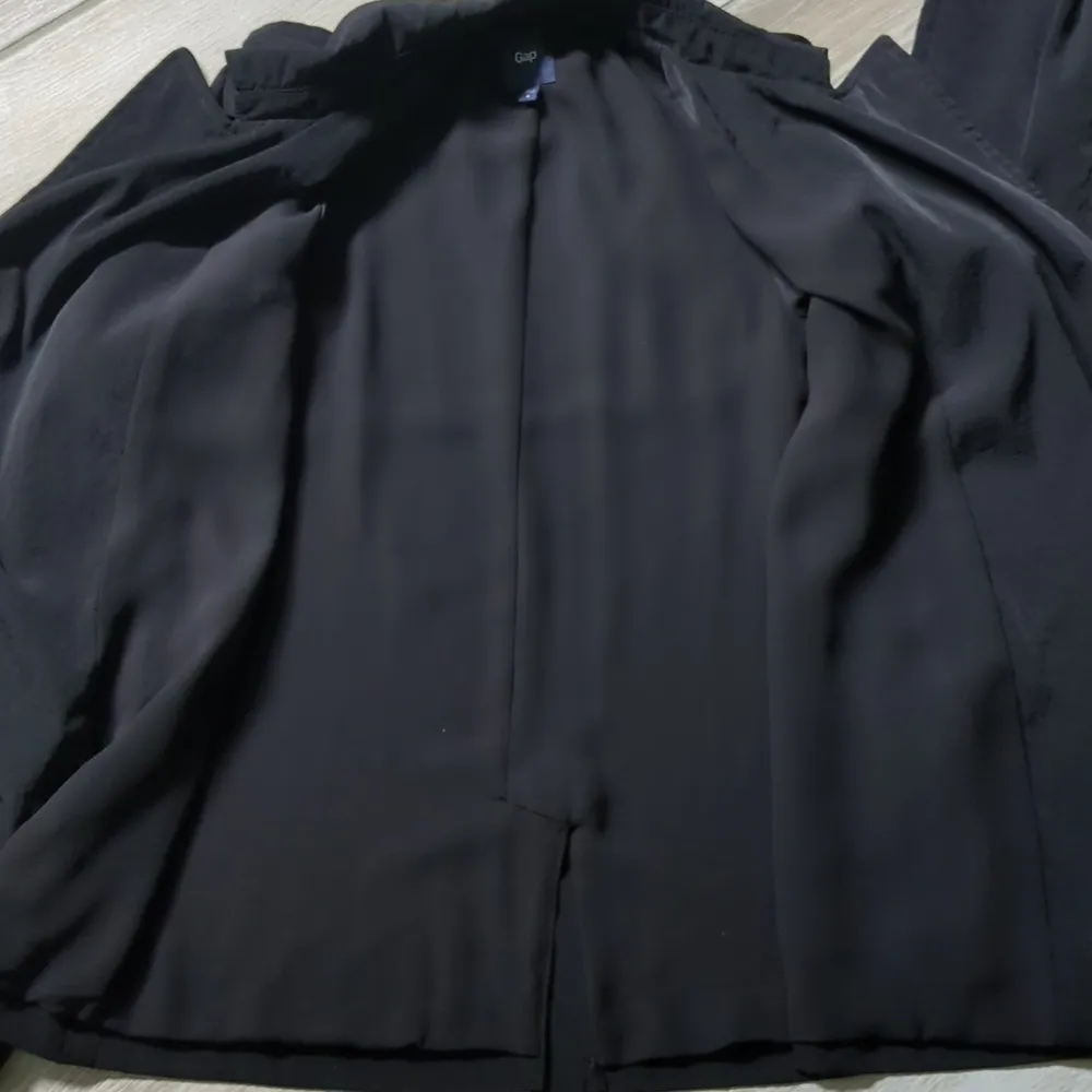 Gap Mid-Length Open Front Trench Coat - Image 14