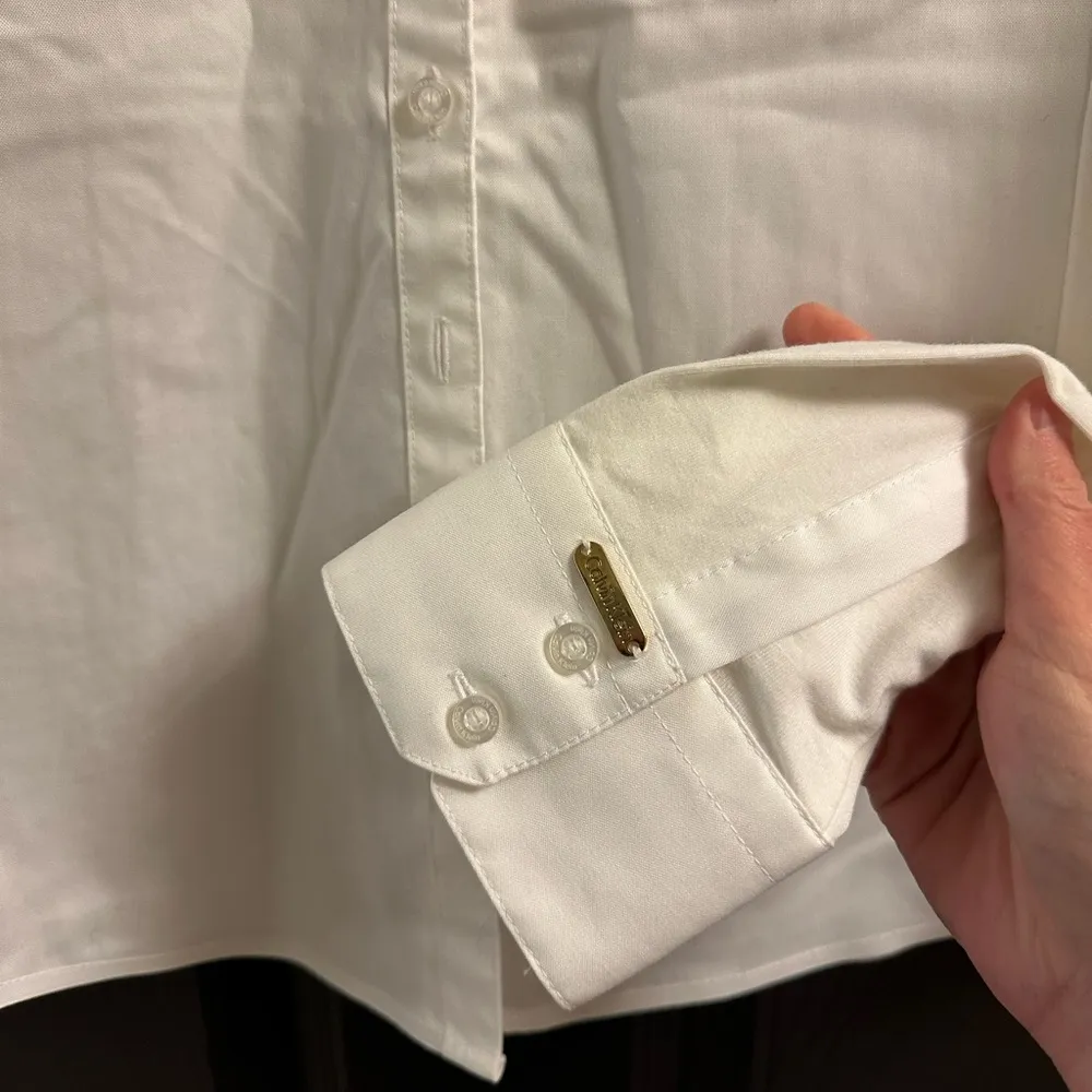 Calvin Klein Small Button Down - Image 6