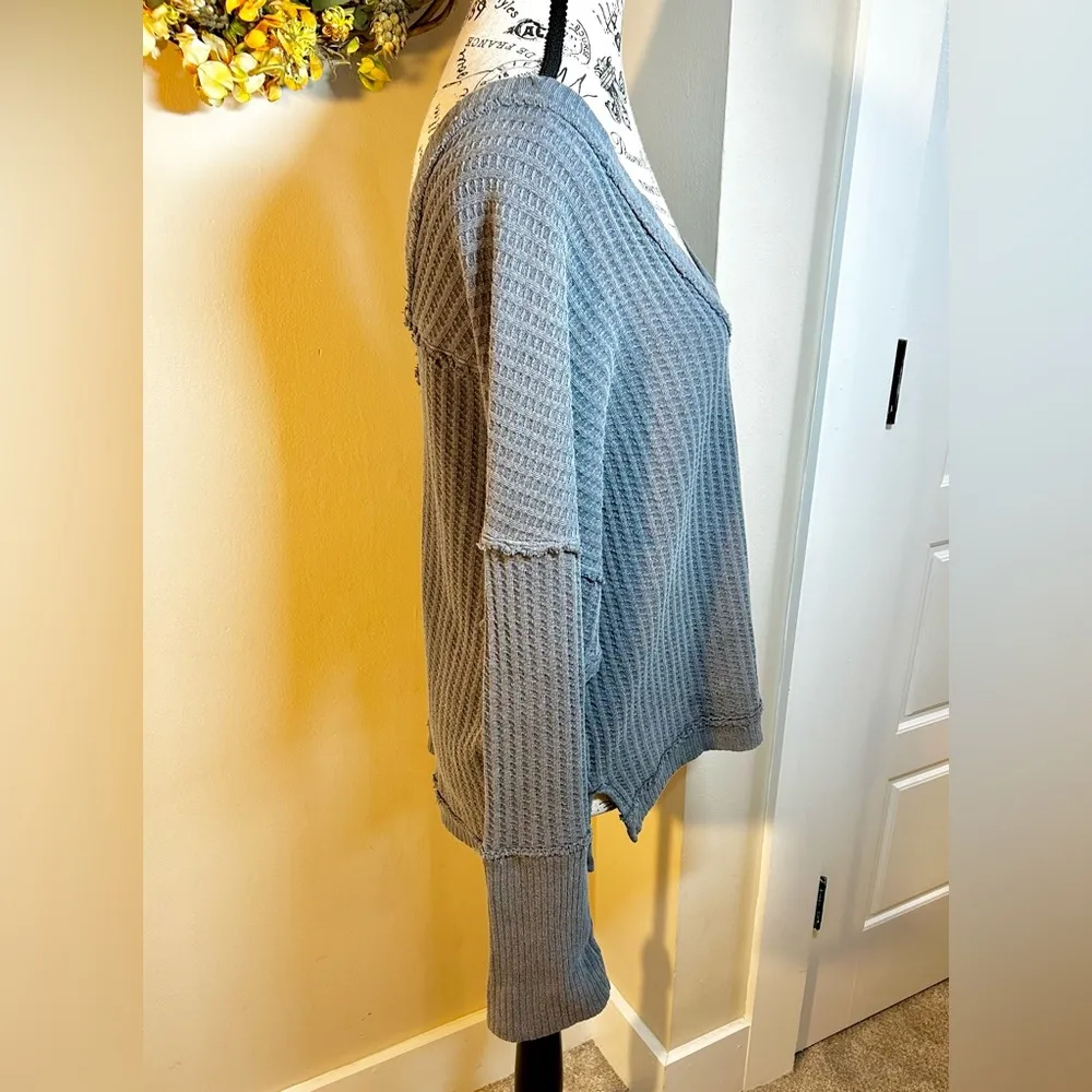 WE THE FREE Magic Oversized V-Neck Exposed Seam Thermal in Black(charcoal) Sz L - Image 6