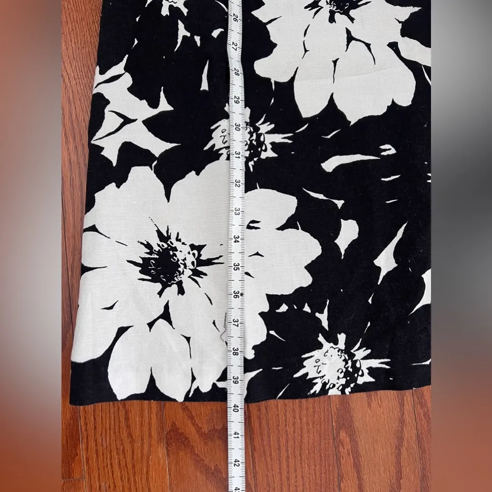 Women's Laura Ashley white/black floral sleeveless linen dress - Image 4